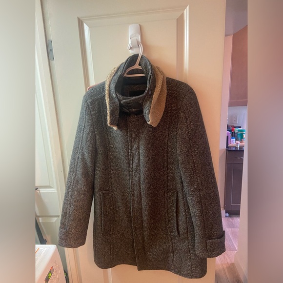 Fashionable pea coat - Picture 1 of 5